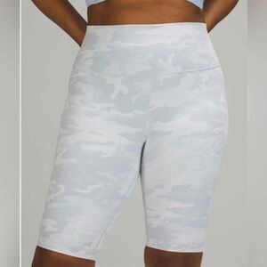 NWOT Lululemon Wunder Under Short
